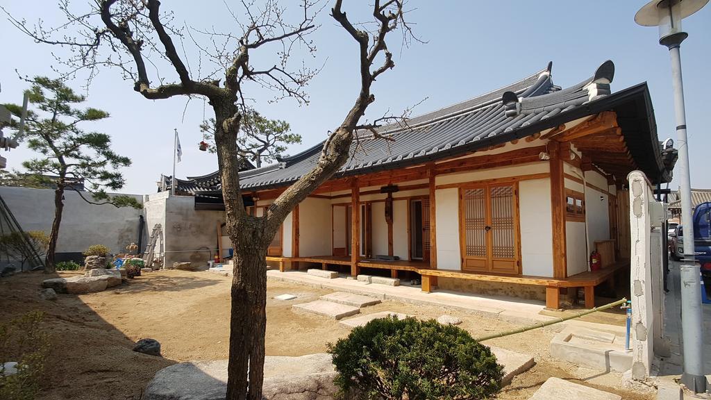 Ohnewwall Guesthouse Jeonju Luaran gambar