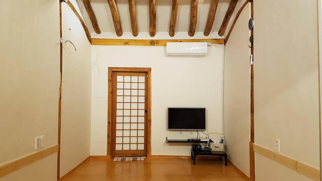 Ohnewwall Guesthouse Jeonju Luaran gambar