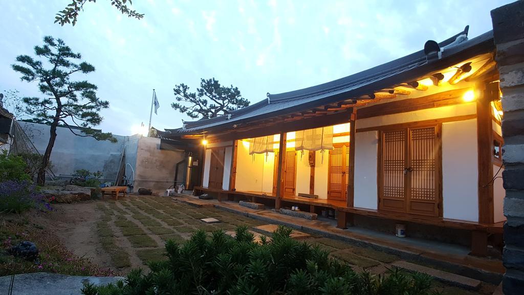 Ohnewwall Guesthouse Jeonju Luaran gambar