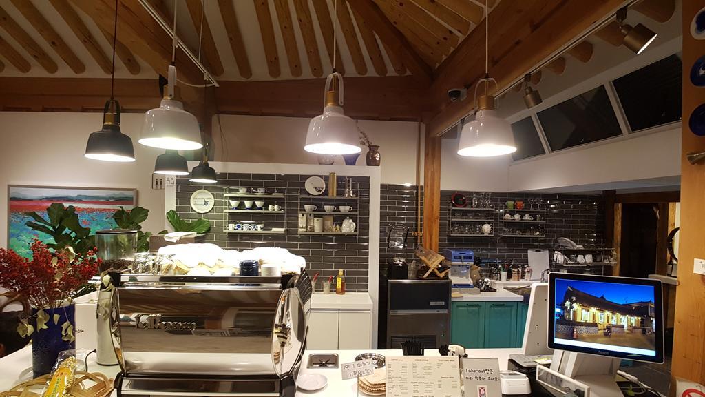 Ohnewwall Guesthouse Jeonju Luaran gambar