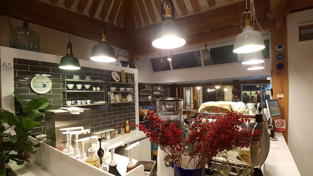 Ohnewwall Guesthouse Jeonju Luaran gambar