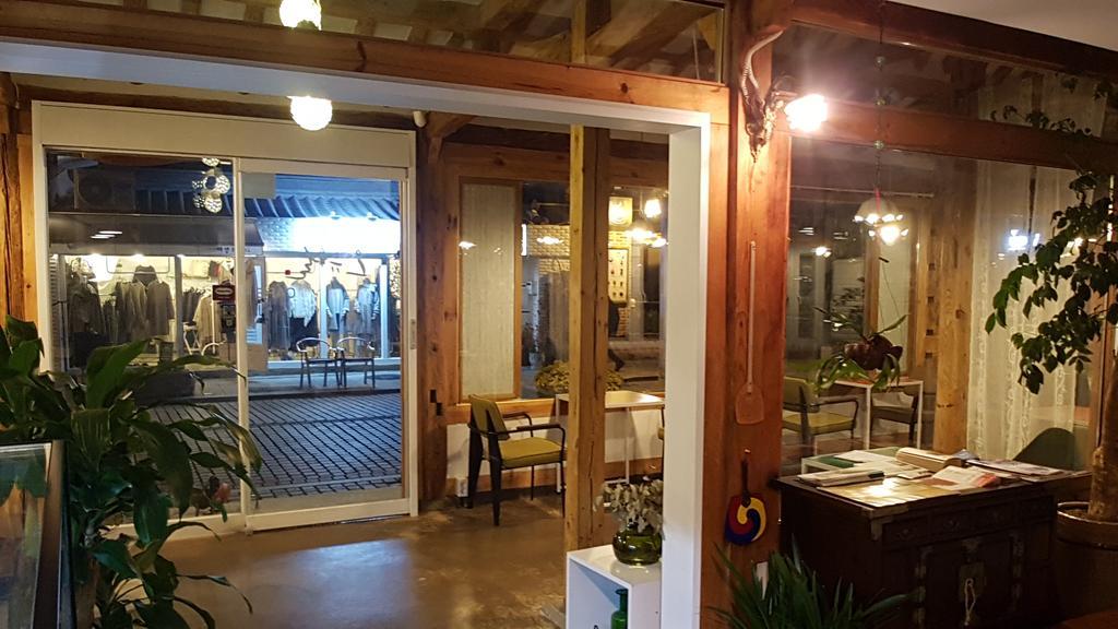 Ohnewwall Guesthouse Jeonju Luaran gambar