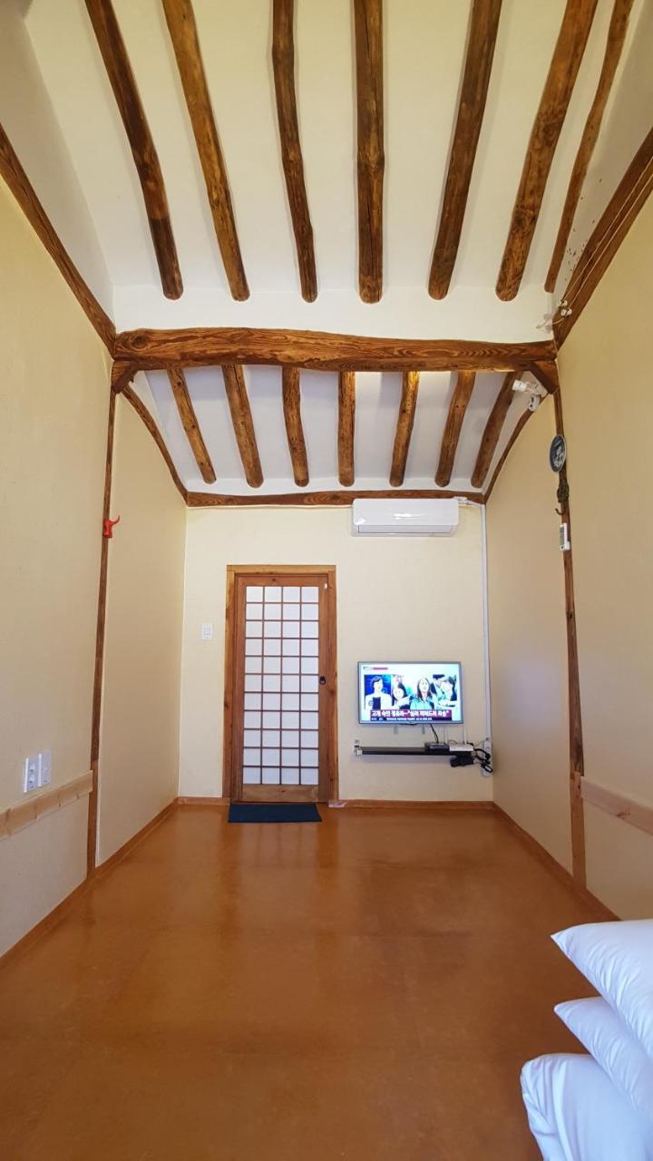 Ohnewwall Guesthouse Jeonju Luaran gambar