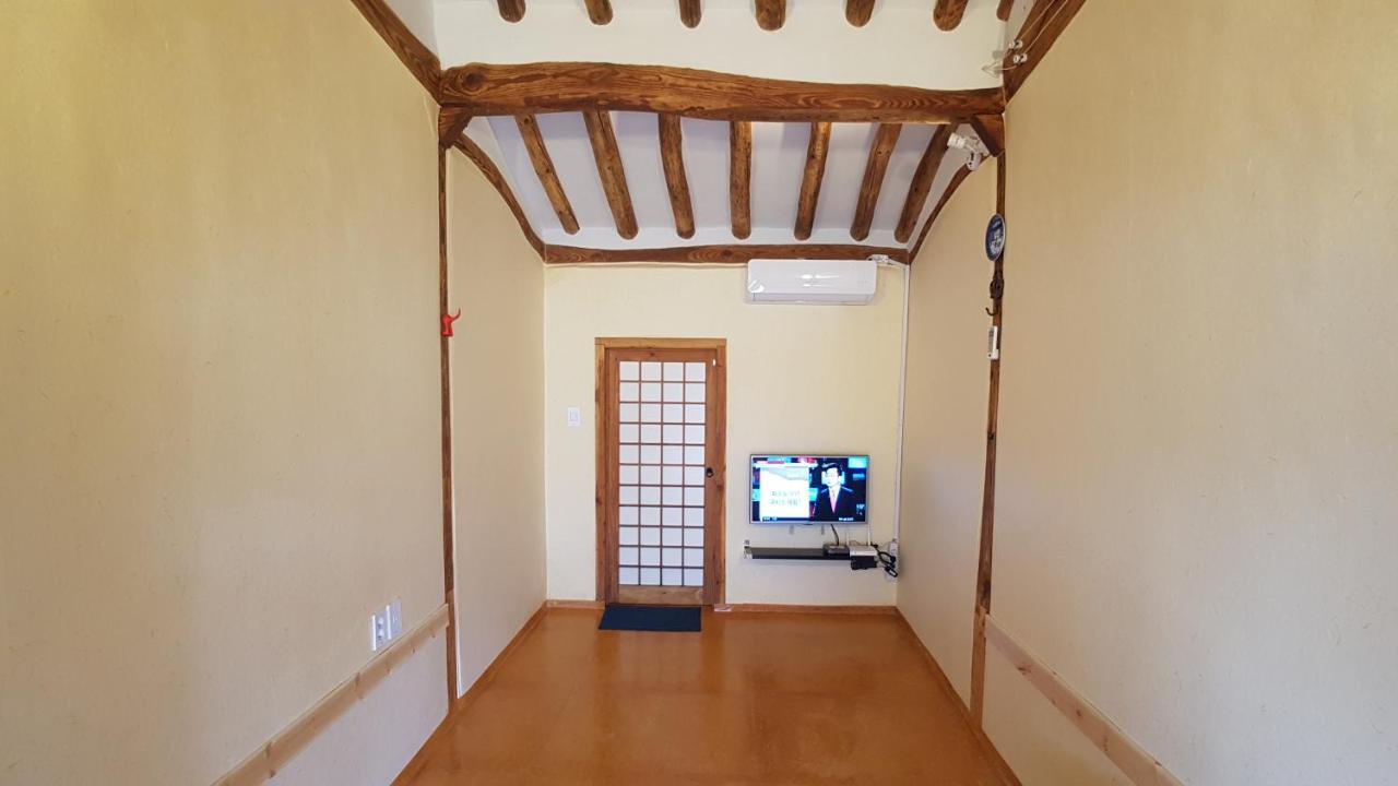 Ohnewwall Guesthouse Jeonju Luaran gambar