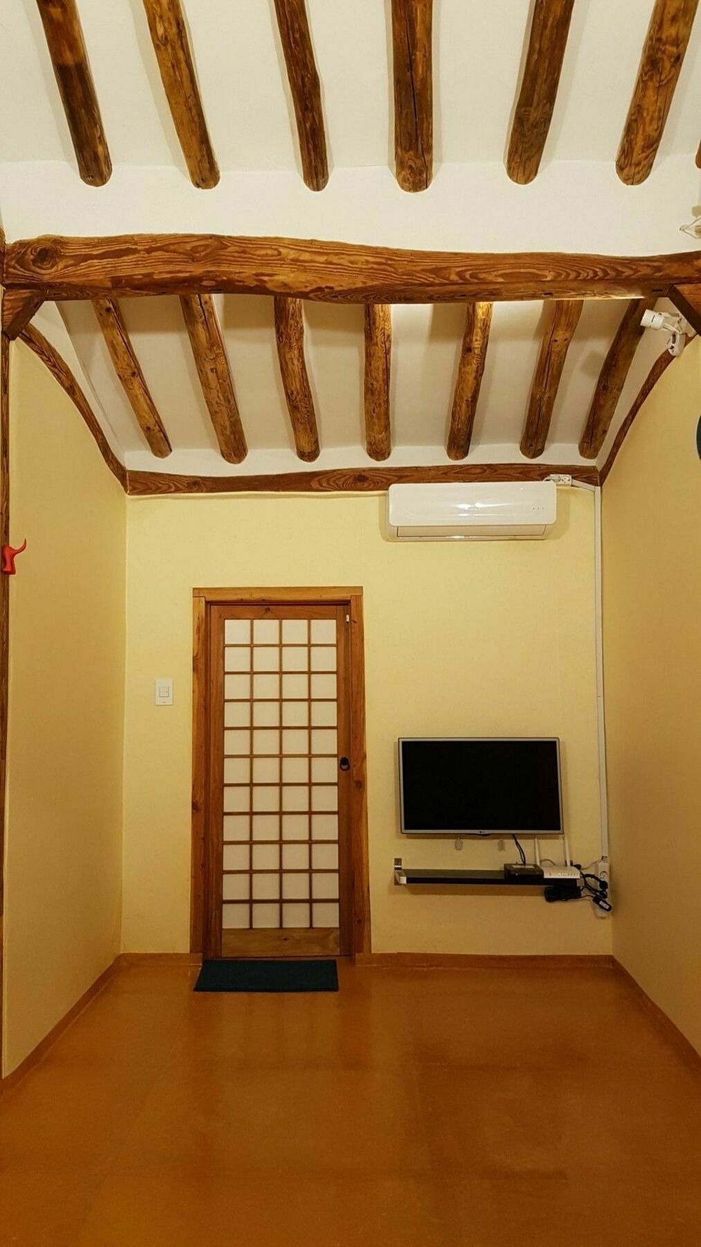 Ohnewwall Guesthouse Jeonju Luaran gambar